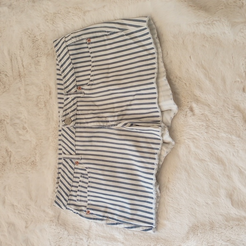 Aeropostale blue and white stripe women's short shorts